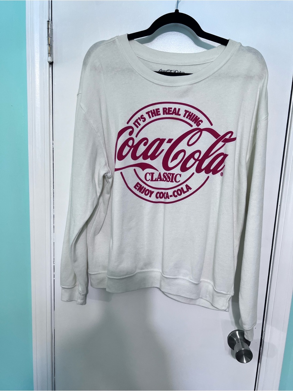Coca-Cola Classic Ivory Crewneck Sweatshirt with Red Logo Size XL